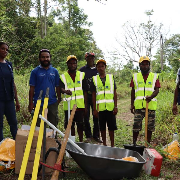 Creating decent income-earning opportunities for rural communities in Papua New Guinea under road maintenance programme