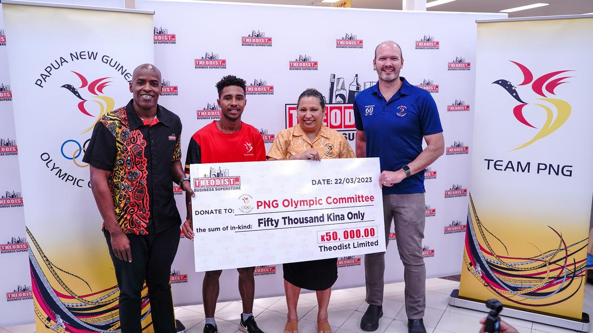 Theodist Presents K50,000 cheque to PNG Olympic Committee