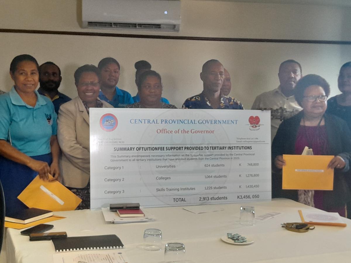 Central Provincial Government Presents Cheques to Various Tertiary Institutions for Governor's 2023 Tuition Fees Support Program