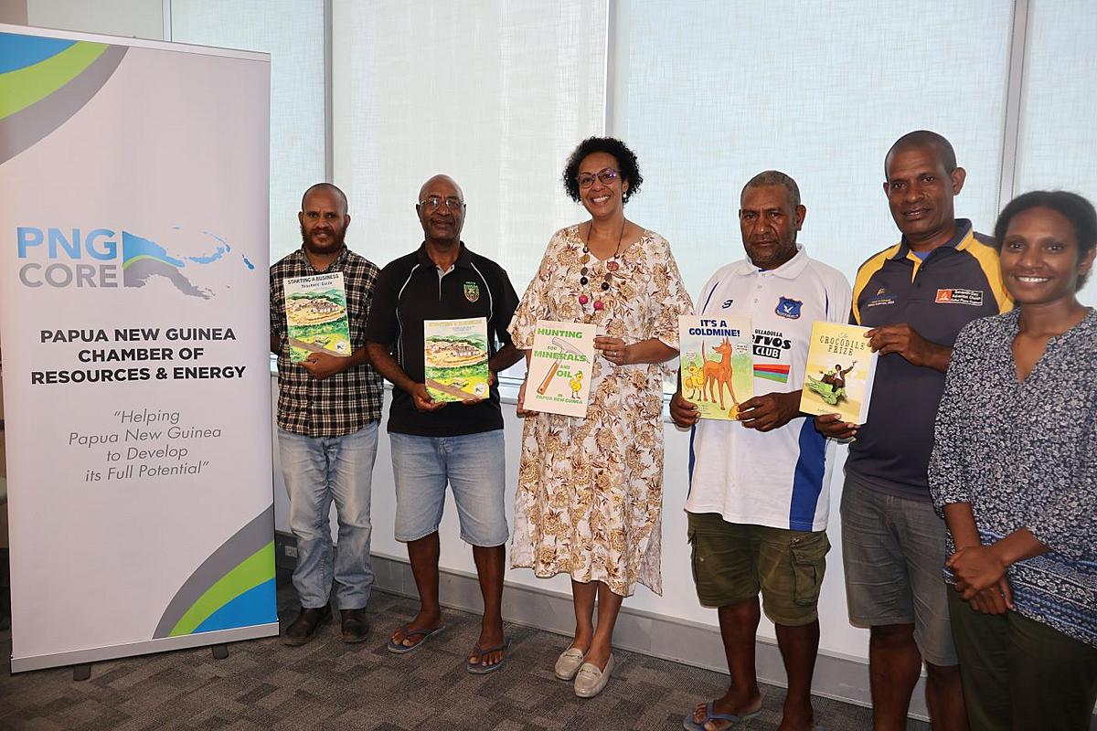 PNG CORE ENHANCES LITERACY AT EFOGI ADVENTIST PRIMARY SCHOOL WITH GENEROUS BOOK DONATION