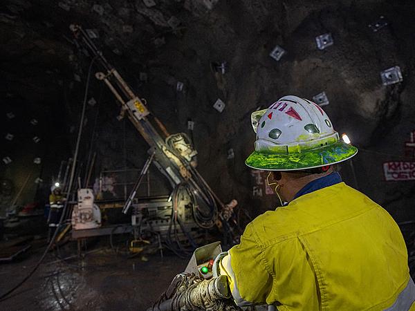 MP Goi Sets Final Mining Tenement Approvals 