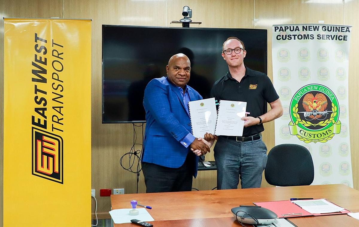 EastWest Transport and PNG Customs sign MOI