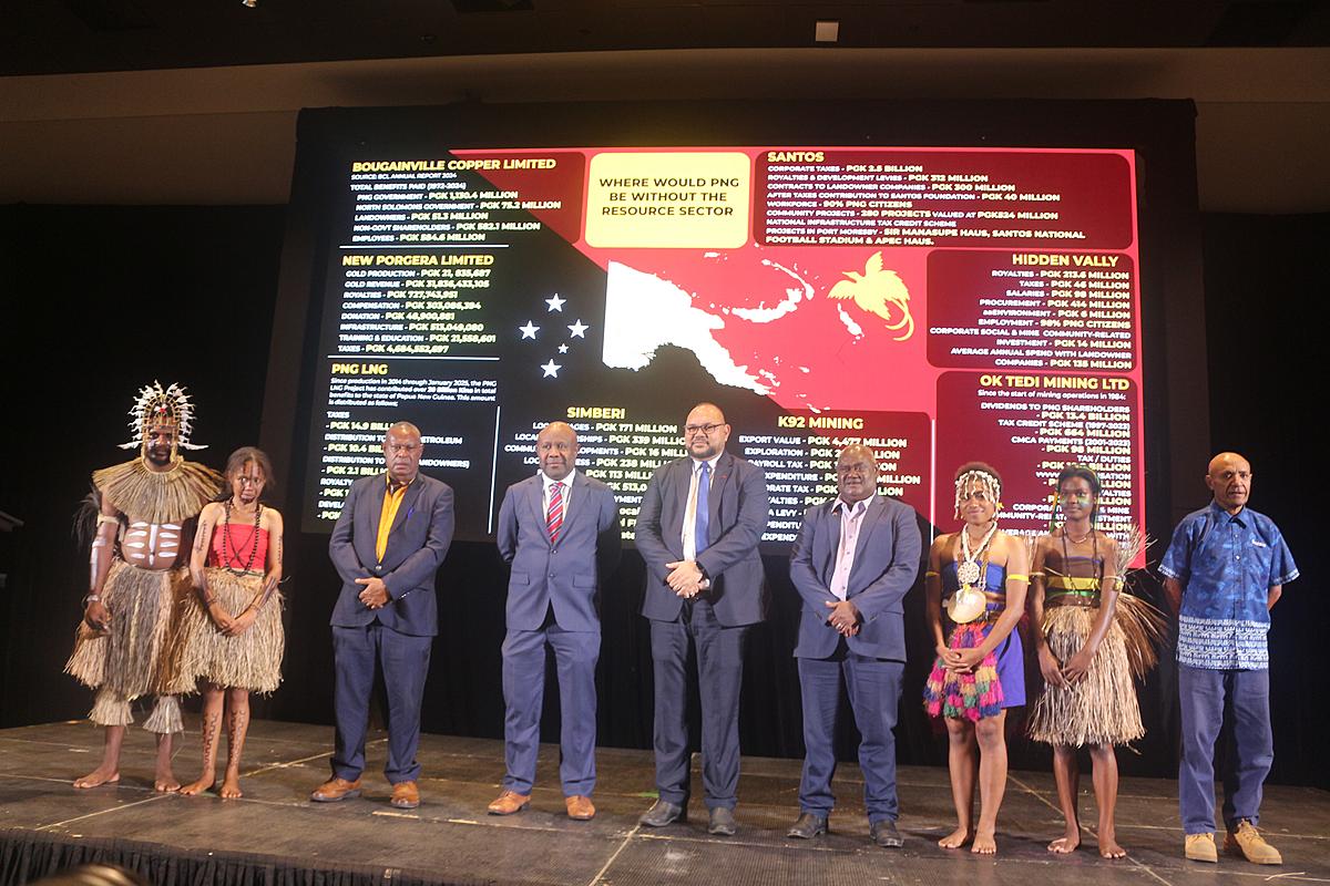 PNG Resources Golden Exhibition Opens in Honour of Nation’s 50-Year Journey