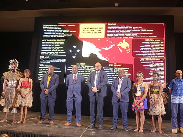 PNG Resources Golden Exhibition Opens in Honour of Nation’s 50-Year Journey