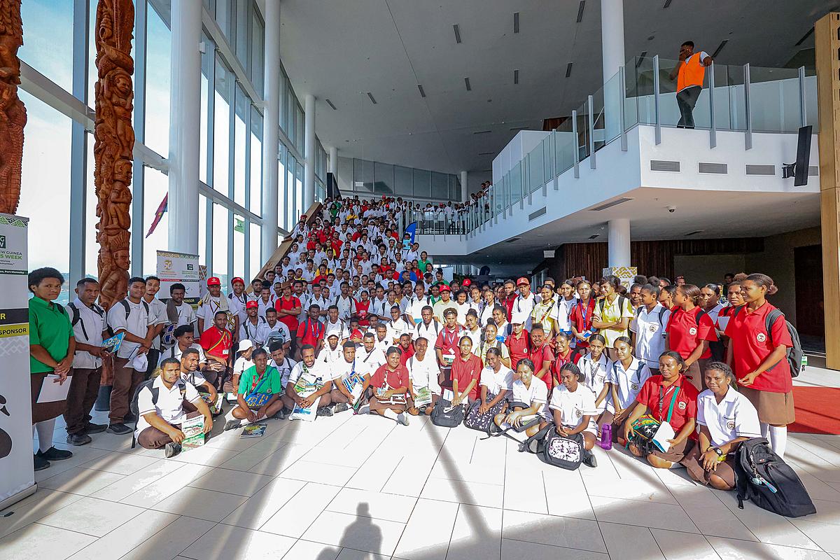 PNG RESOURCES GOLDEN EXHIBITION DRAWS RECORD  STUDENT ATTENDANCE  