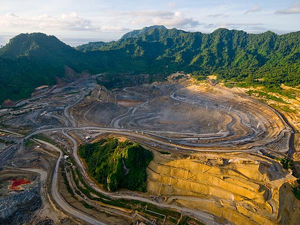 Lihir Gold Pays Over K213 Million in Corporate Tax, Earning Prime Minister’s Praise