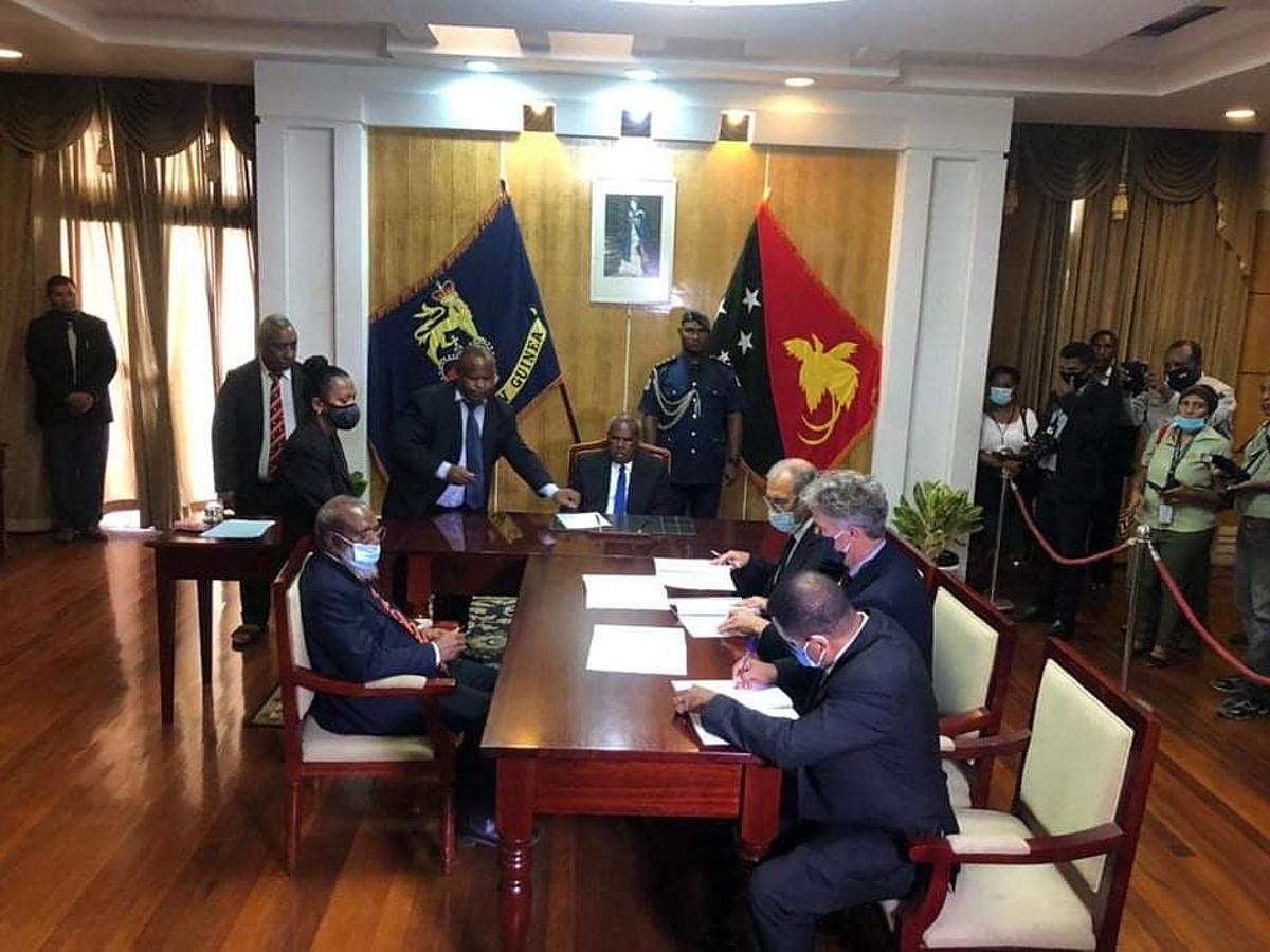 PNG and Total Sign Papua LNG Project Agreement