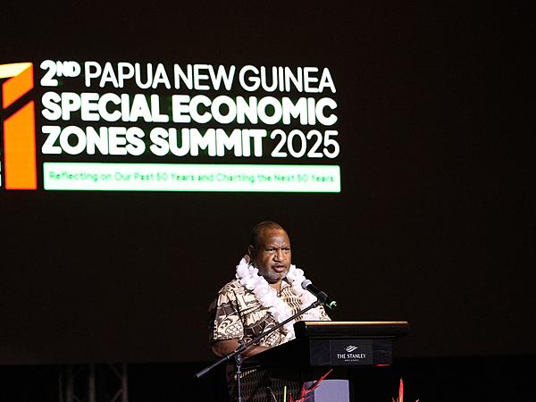 Marape Reassures Investors, Champions Economic Diversification at PNG SEZ Summit