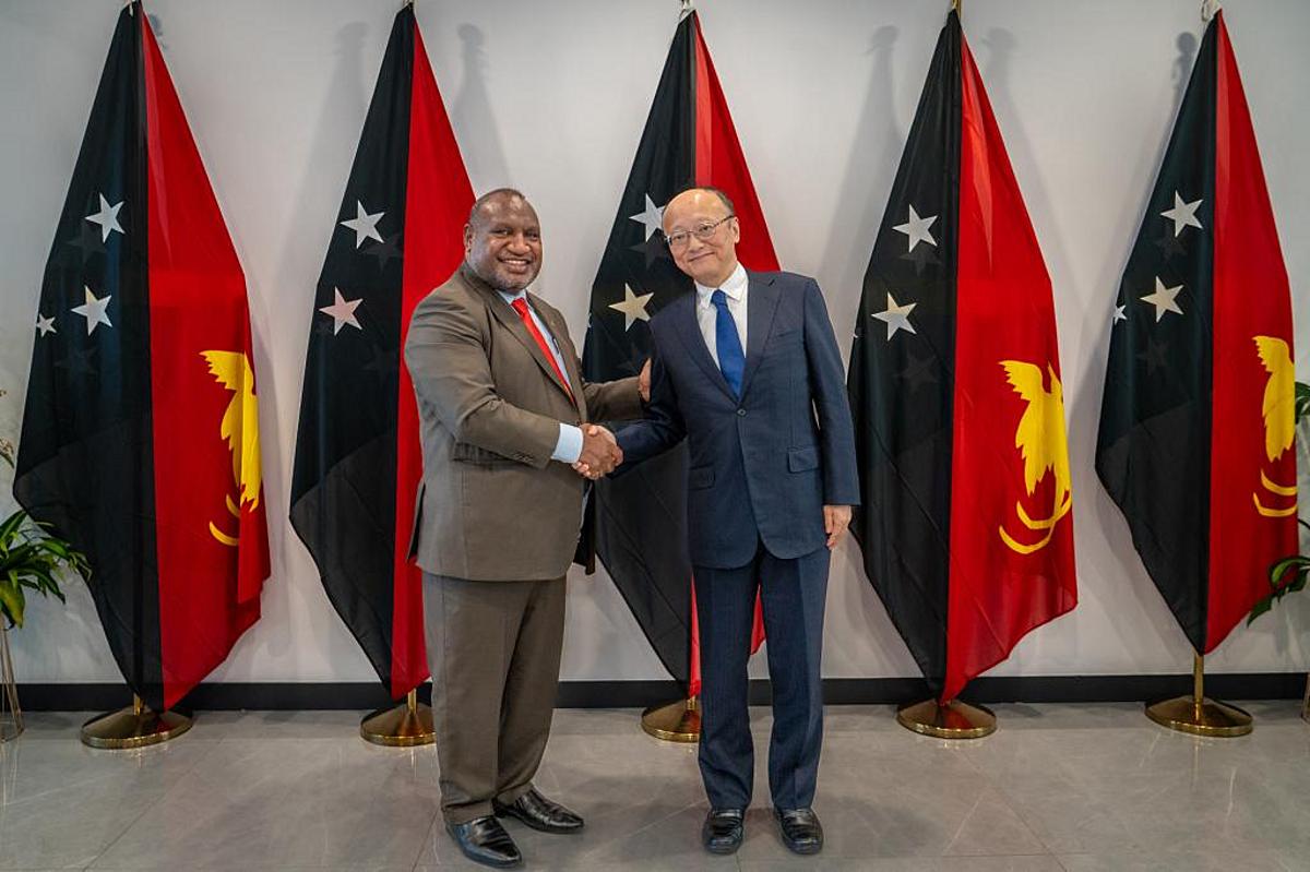 ADB President Celebrates 50 Years of Partnership with PNG, Advances Connectivity and Growth Across the Pacific