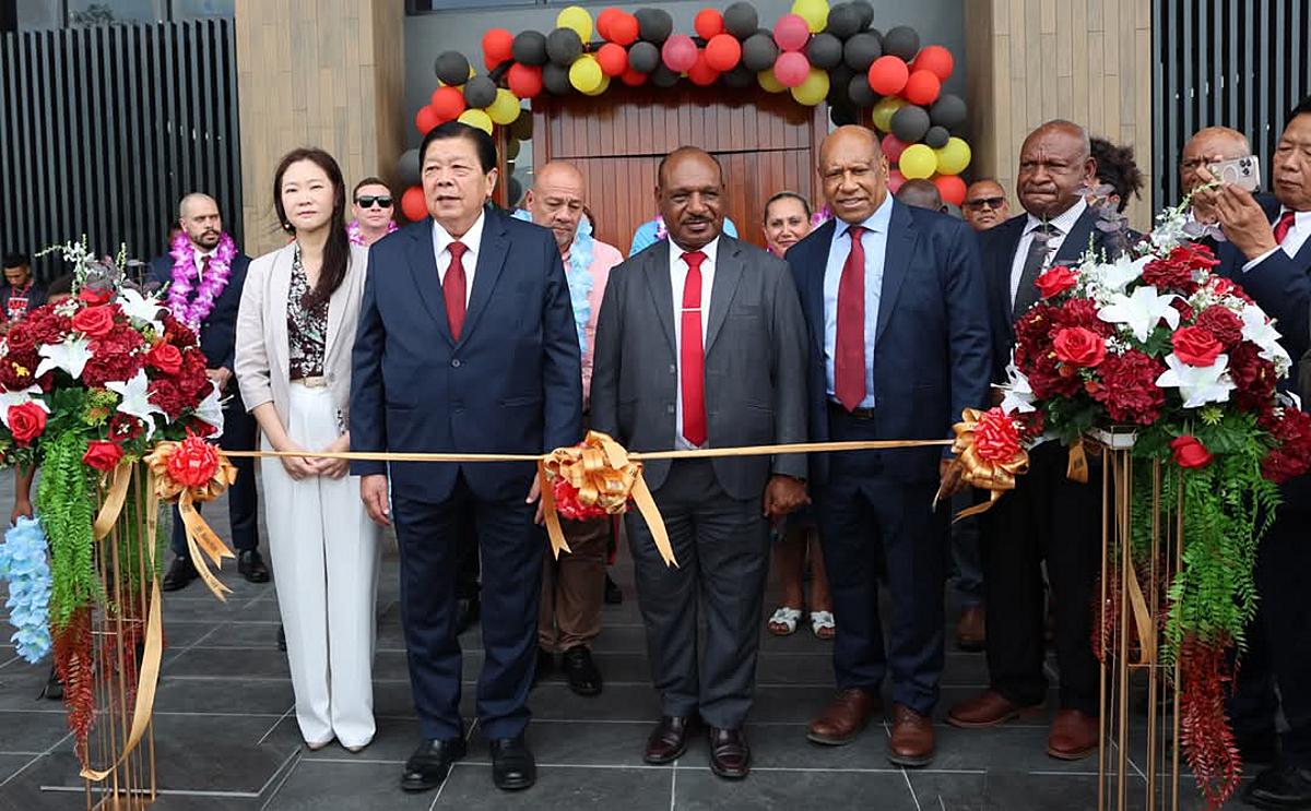 COFFEE MINISTER OPENS STATE-OF-THE-ART FACTORY IN LAE