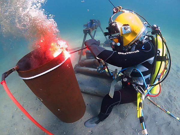 Commercial Divers Key to Pacific Towing’s Salvage Success