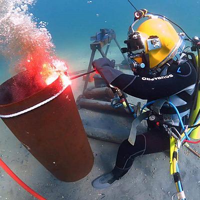 Commercial Divers Key to Pacific Towing’s Salvage Success