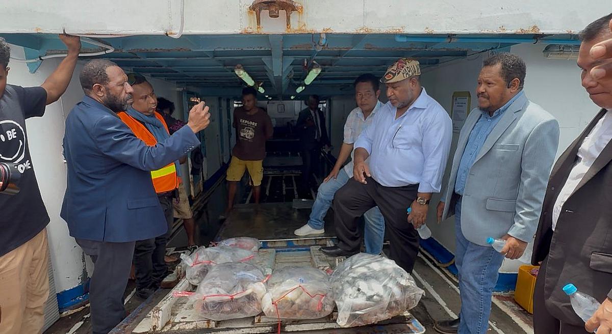 PM Marape Launches First Fish Export from Samarai-Murua District