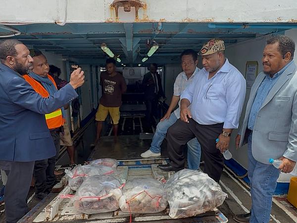 PM Marape Launches First Fish Export from Samarai-Murua District