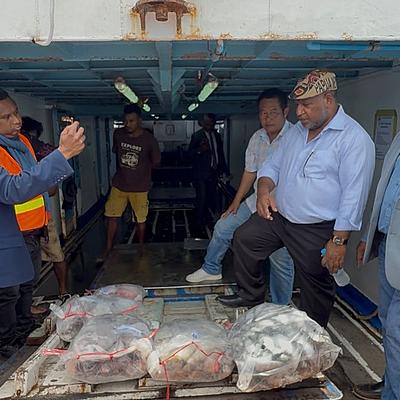 PM Marape Launches First Fish Export from Samarai-Murua District